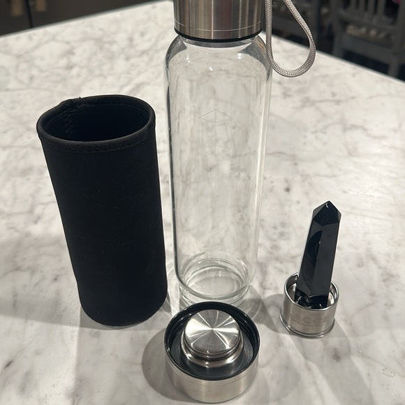 Glacce Crystal Elixir Water Bottle in Obsidian - Picture 5 of 6